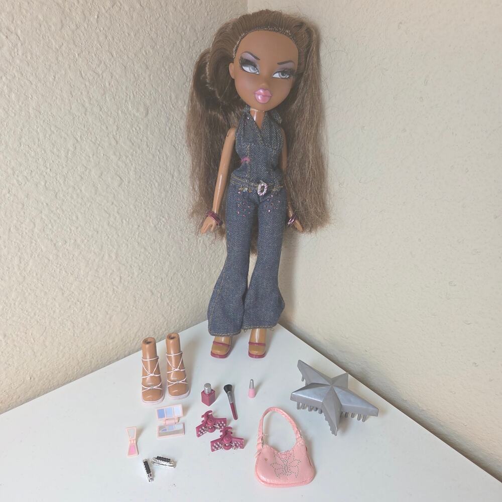 Bratz Vintage 2004 Girlz Nite Out Girls Night Out Sasha + Outfit + Accessories